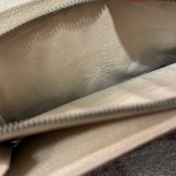 Louis Vuitton Wallet - Picture 6 of 8